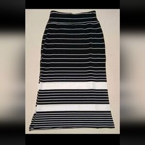 Athleta Black And White stretch active Striped Midi Skirt With High Slits Xxs